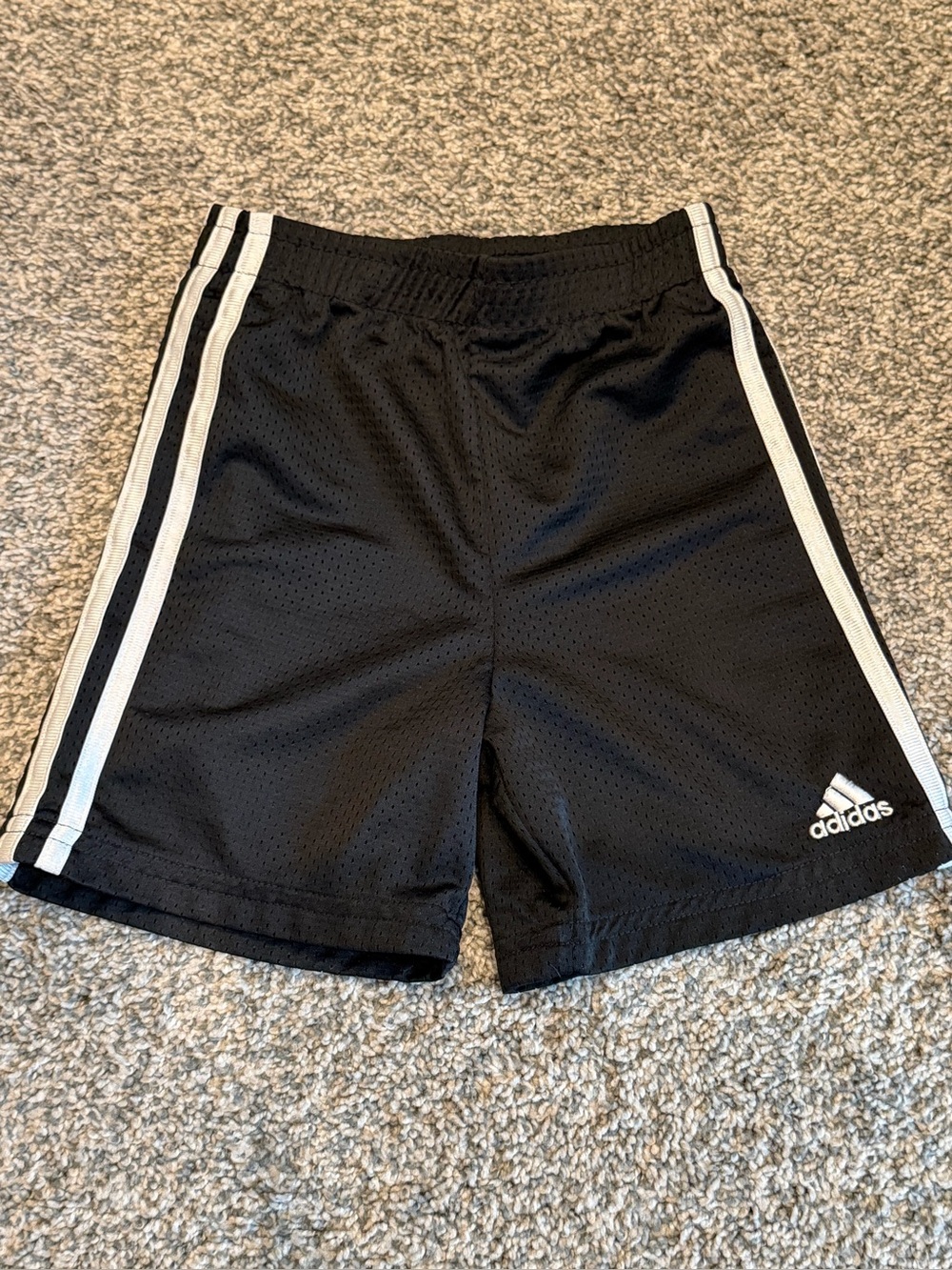 Adidas Kids Black White 3 Stripe Mesh Athletic Basketball Shorts Size 3T Vintage